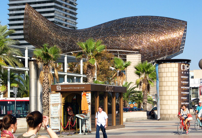 Fish sculpture by Frank Gehry