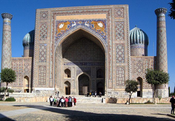 Shir Dor Madrassa