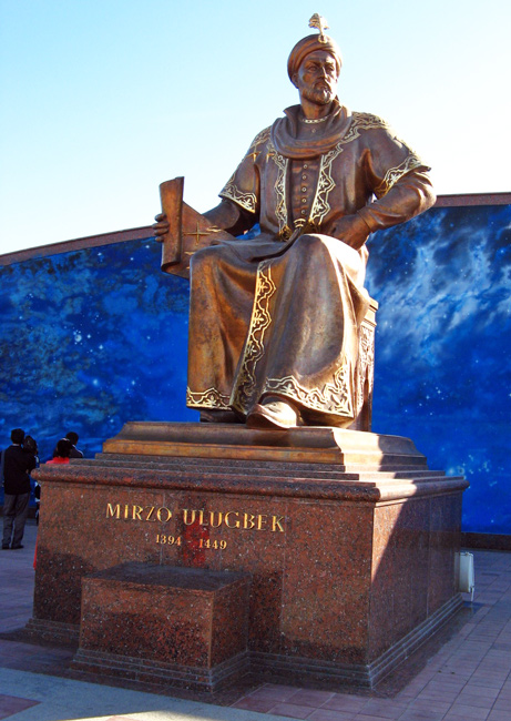 Statue of Mirzo Ulugbek