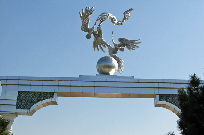 storks above the Independence Arch