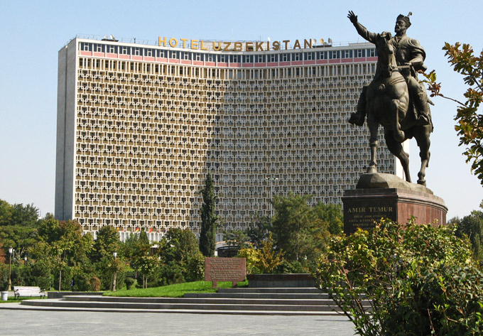 Amir Temur Square