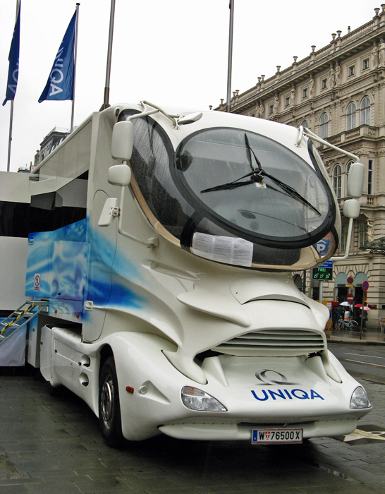 Mobile medical check-up station