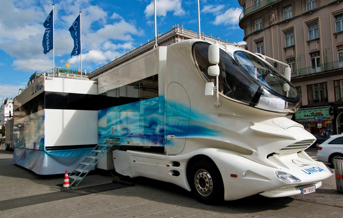 Mobile medical check-up station