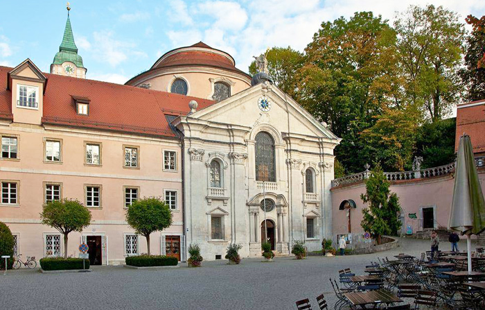 Weltenburg Abbey courtyard