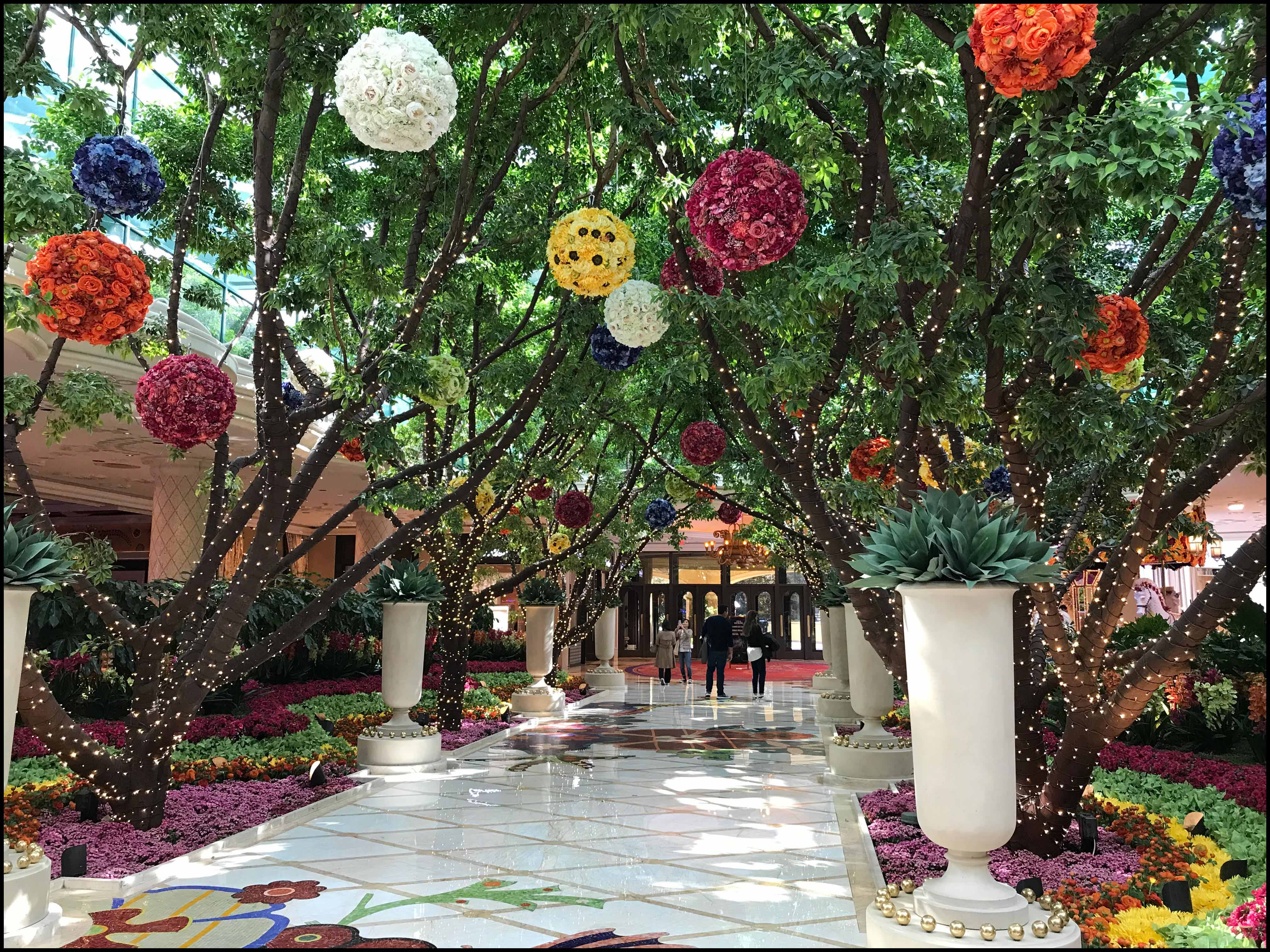 Strolling through the Wynn