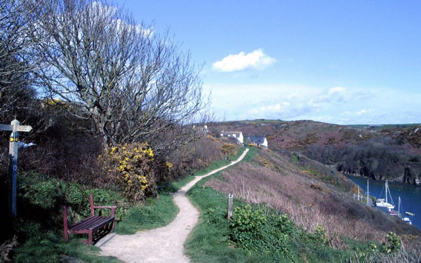 Path from upper to lower Solva